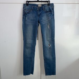 🌟LAST CHANCE 🌟 Low Rise Ripped Skinny Jeans
